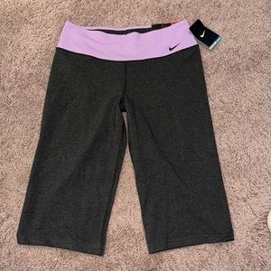 Women’s Nike Legend Regular Fit Cropped Leggings